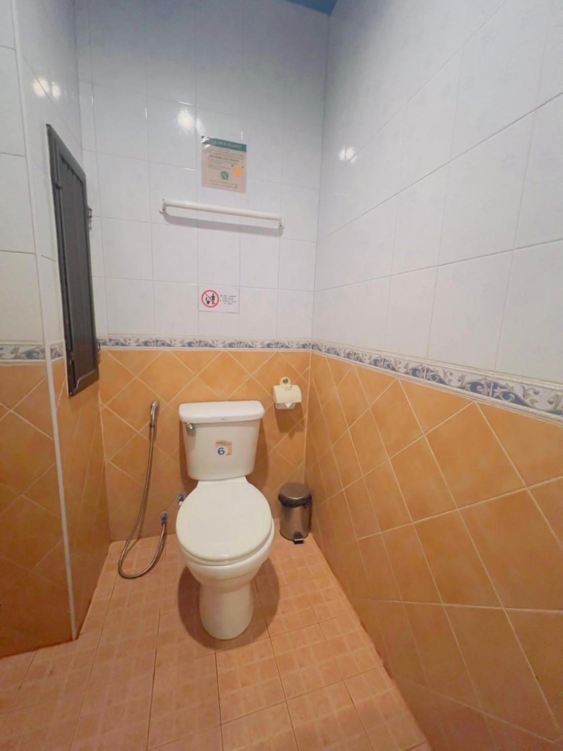 Blue Planet Hotel Patong Bagian luar foto
